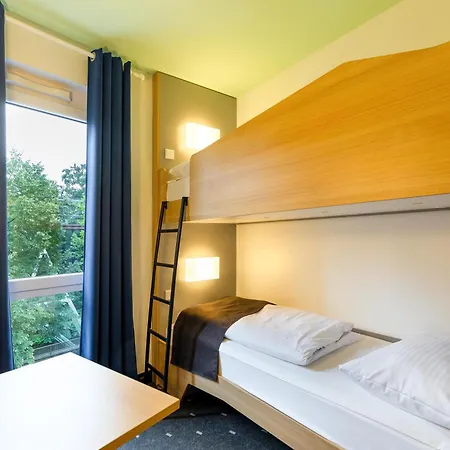 Hotel City-sued 3*