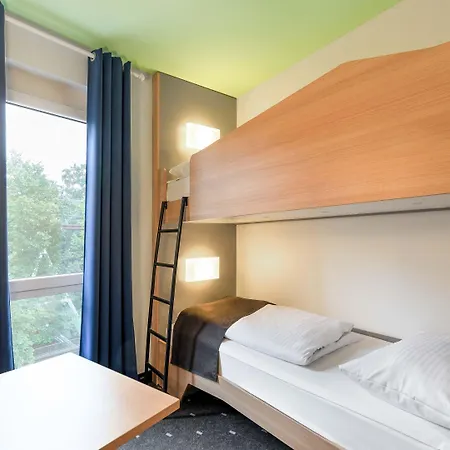 City-sued Hotel